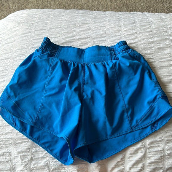 Poolside Blue hotty hot lululemon shorts 4 inch inseam - Picture 1 of 2